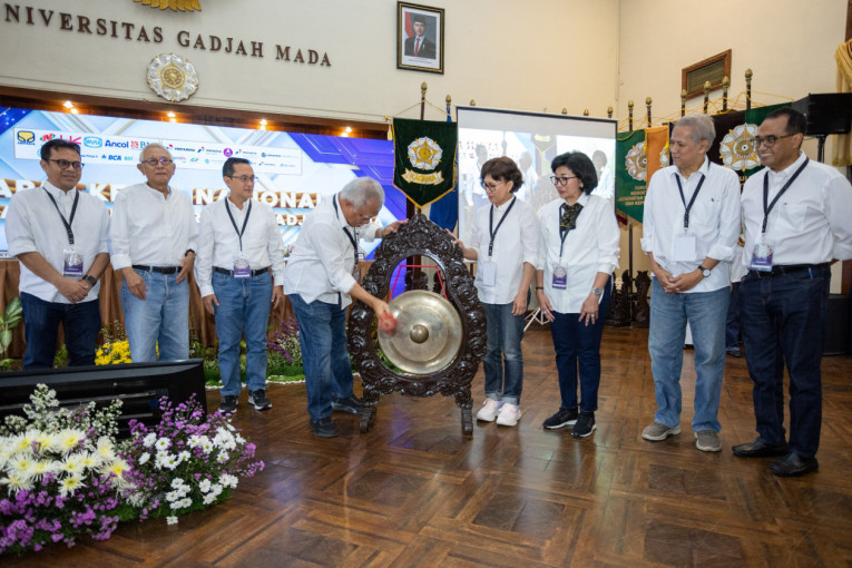 Highlights Progress of Indonesia’s New Capital at Kagama National Meeting