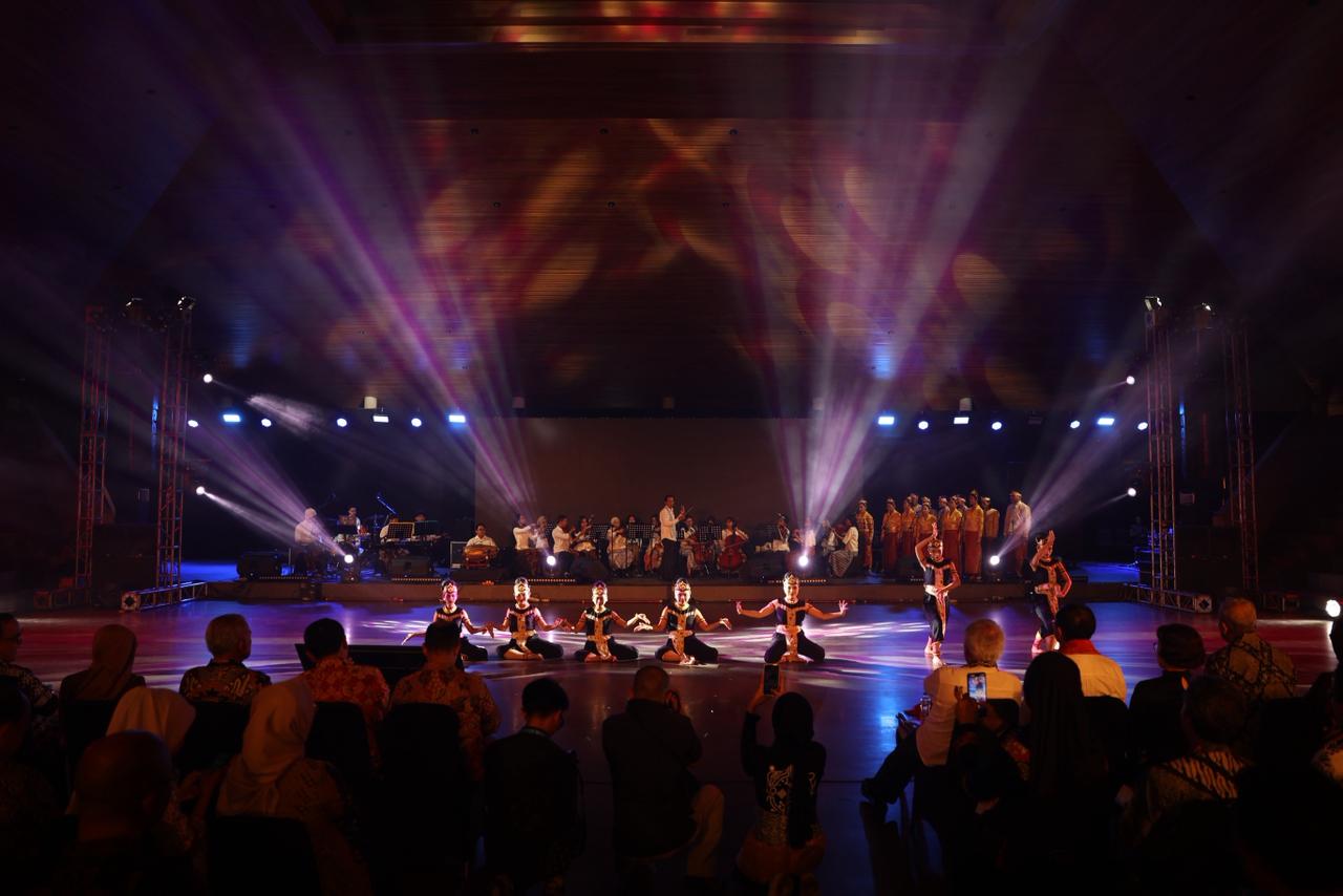 UGM, Kagama, and LPS raised Rp2.3 billion in donations to support victims of floods in Aceh, North Sumatra, and West Sumatra.