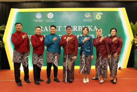 UGM receives the Gold Winner award at the 2025 Diktisaintek Protocol Awards for excellence in protocol management among PTN BH universities.