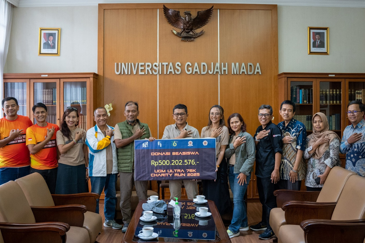 UGM alumni runners donate over Rp500 million through a charity run to support scholarships, disaster-affected students, and UGM’s endowment fund.