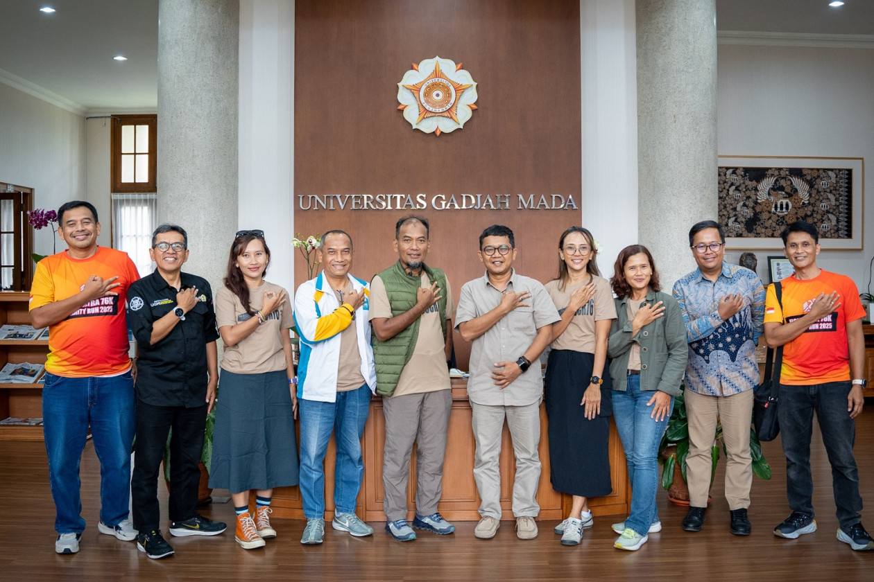 UGM alumni runners donate over Rp500 million through a charity run to support scholarships, disaster-affected students, and UGM’s endowment fund.