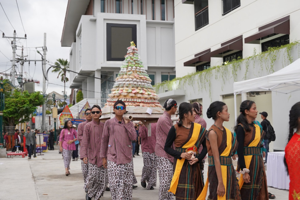 UGM and the Yogyakarta City Government collaborate to revitalize Terban Market, promoting humane spatial planning and community-based trade.