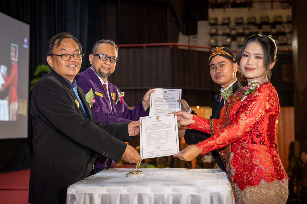 UGM’s Faculty of Veterinary Medicine inaugurates 205 new veterinarians, strengthening Indonesia’s animal health and food security sectors.