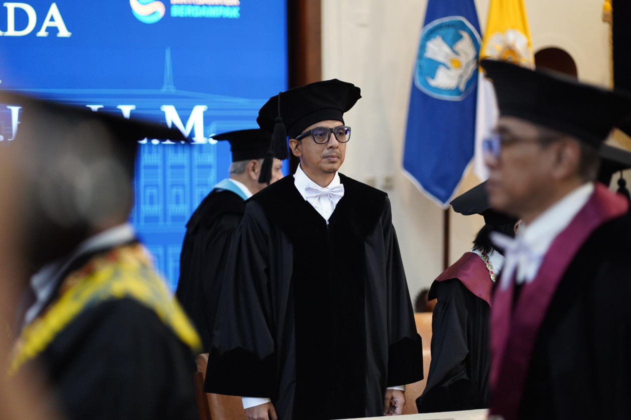 UGM inaugurates Professor Zainal Arifin Mochtar, who warns of rising conservatism and authoritarianism weakening independent state institutions.