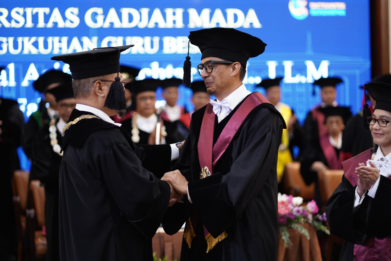 UGM inaugurates Professor Zainal Arifin Mochtar, who warns of rising conservatism and authoritarianism weakening independent state institutions.