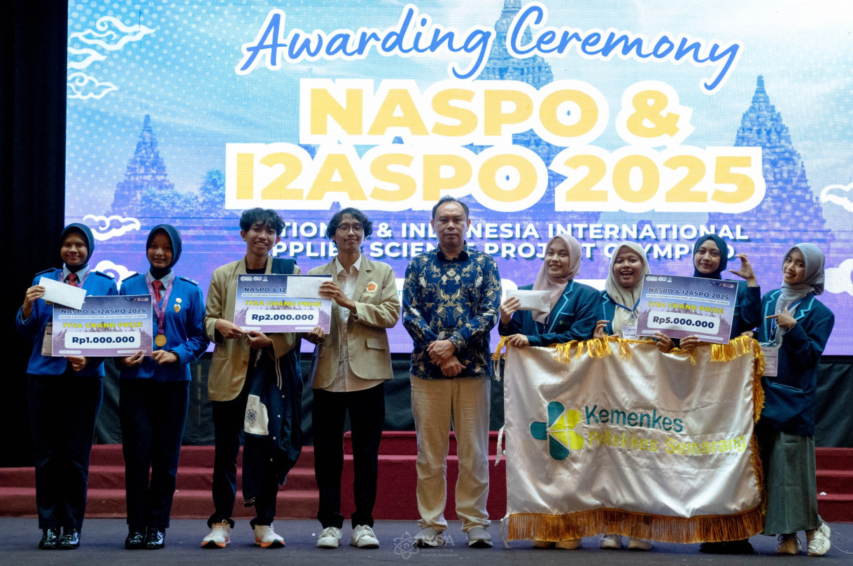UGM students win a Gold Medal at I2ASPO for developing low-cost carbon capture technology using PET plastic waste and zeolite materials.