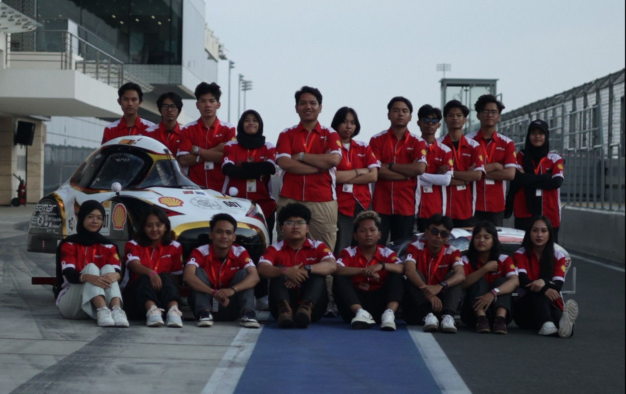 Semar UGM returns to the Shell Eco-Marathon 2026 in Doha, competing with innovative hydrogen and electric vehicles to represent Indonesia globally.