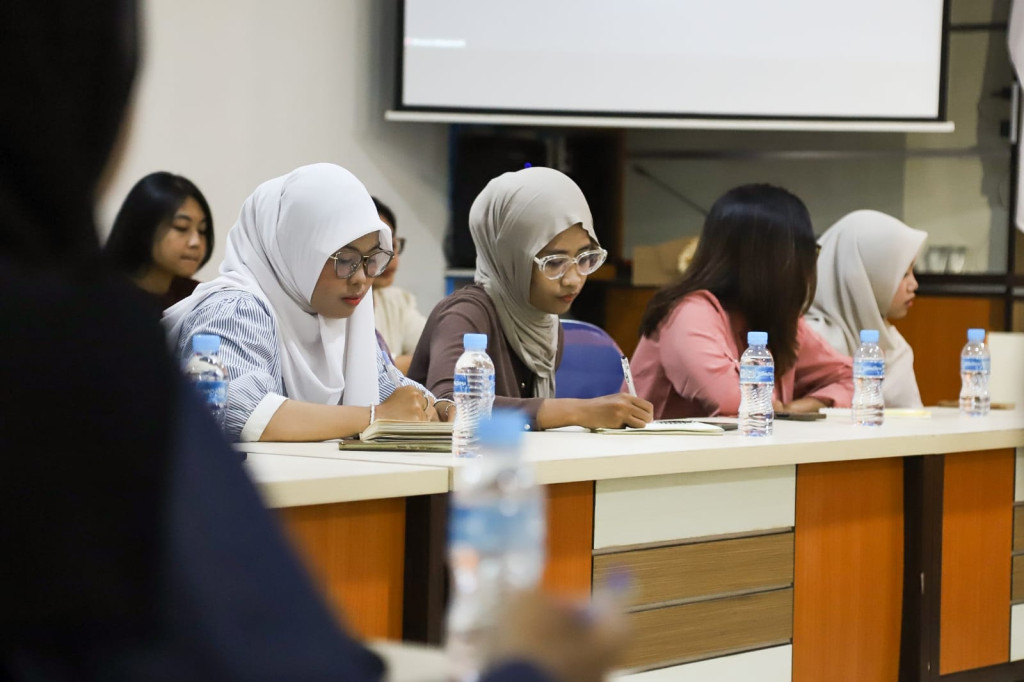 UGM deploys 30 student volunteers through the KKN-PPM Disaster Response program to support post-disaster recovery efforts in Aceh.