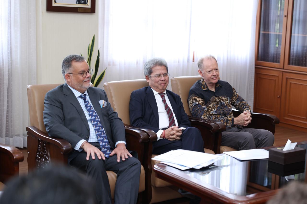 UGM and Indonesia’s Foreign Ministry promote polar research and global cooperation on climate governance.