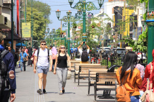 Tourists crowd Malioboro Street during Eid holiday in Yogyakarta