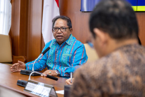 Formal meeting between UGM representatives and East Manggarai Regency Government officials.