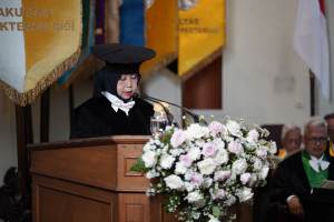 Three newly inaugurated UGM dentistry professors at the Senate Hall