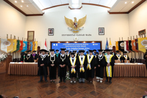 Three newly inaugurated UGM dentistry professors at the Senate Hall