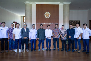 Representatives of UGM and Tanamal Phinisi Properti during MoU signing ceremony
