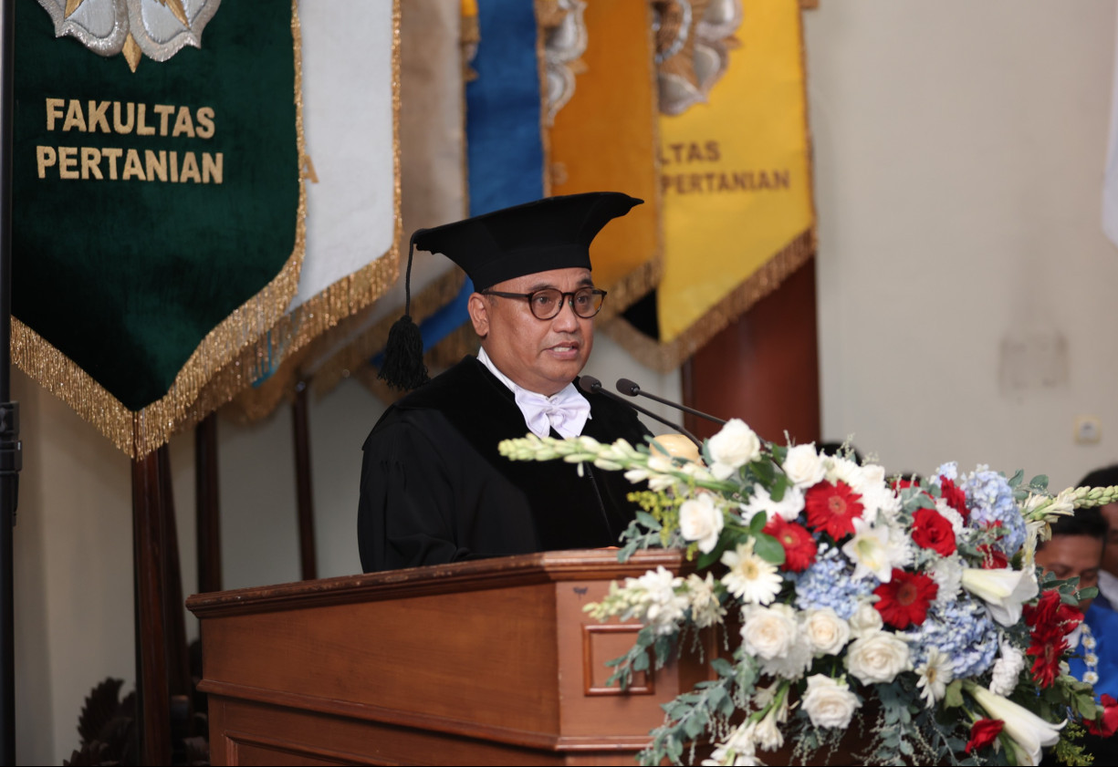 Jaka Widada Inaugurated as UGM Professor - Universitas Gadjah Mada