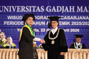 UGM Rector congratulates postgraduate graduates at Grha Sabha Pramana