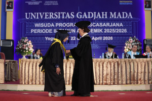 UGM Rector Ova Emilia addressing graduates during commencement