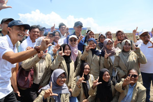 Tree-planting activity along Prambanan–Purwomartani toll road green corridor