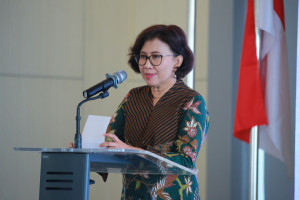 UGM Rector Professor Ova Emilia attends the signing of cooperation agreements with regional governments and universities in Lampung.