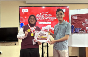 Aqila Nasyawari Syaikha receiving awards at Global Youth Innovation Summit 2026