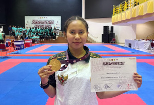 UGM Karate team posing at Sunan Kalijaga Cup XIII