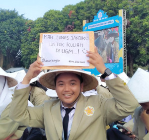 Deni Maulana, UGM student from Cianjur, portrait photo documenting his academic achievement journey