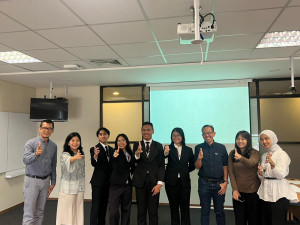 FEB UGM student delegation at HSBC Indonesia Business Case Competition 2026