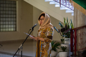 UGM community, represented by Rector Ova Emilia, pays final respects to Professor Soeripto, a pioneer in oncology medicine.