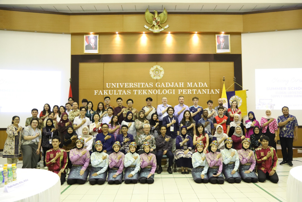 Mahasiswa Asing Belajar Logistik dan Manajemen Rantai Pasok di Summer School UGM