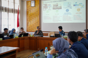 Representatives from UGM and BSSN hold a discussion on digital transformation and enterprise architecture at the UGM Central Office.