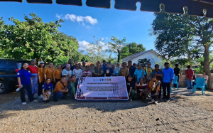 UGM and partner universities conduct community outreach on clean water and animal health in Fatukoko Village.