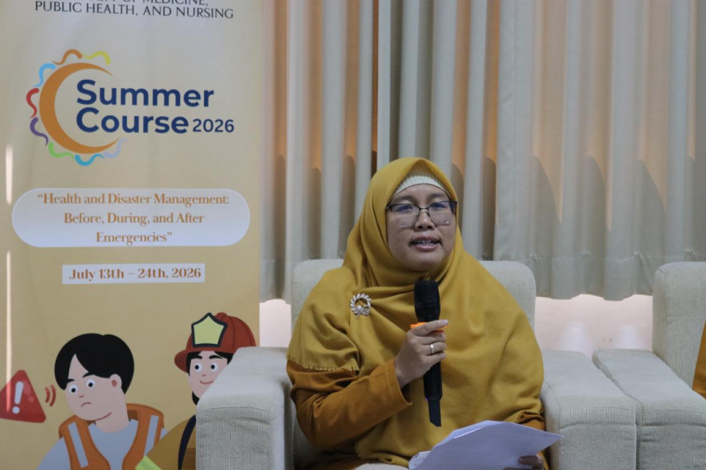 Students participate in UGM’s 2026 Summer Course on interprofessional healthcare and disaster management.