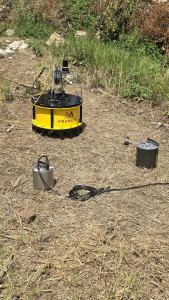Prameya device designed to record seismic vibrations from the bottom of a body of water.