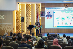 UGM researchers and international participants discuss vaccine research and innovation at the International Vaccine Symposium 2026.
